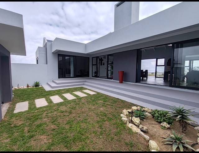 2HA SMALLHOLDING FOR SALE IN OLIFANTSKOP